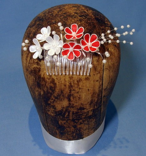  Grzebyk biało-czerwony 1